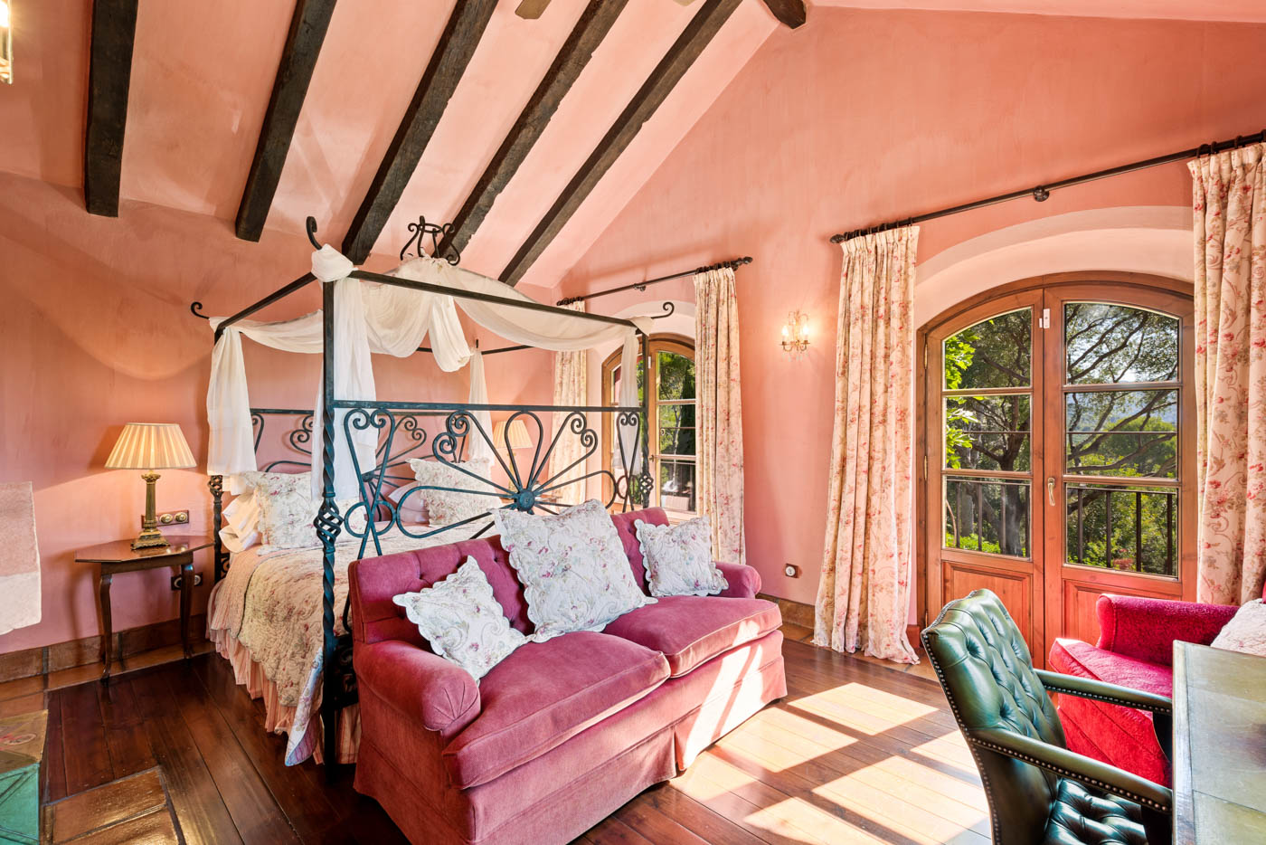 Dormitorio principal en primer piso